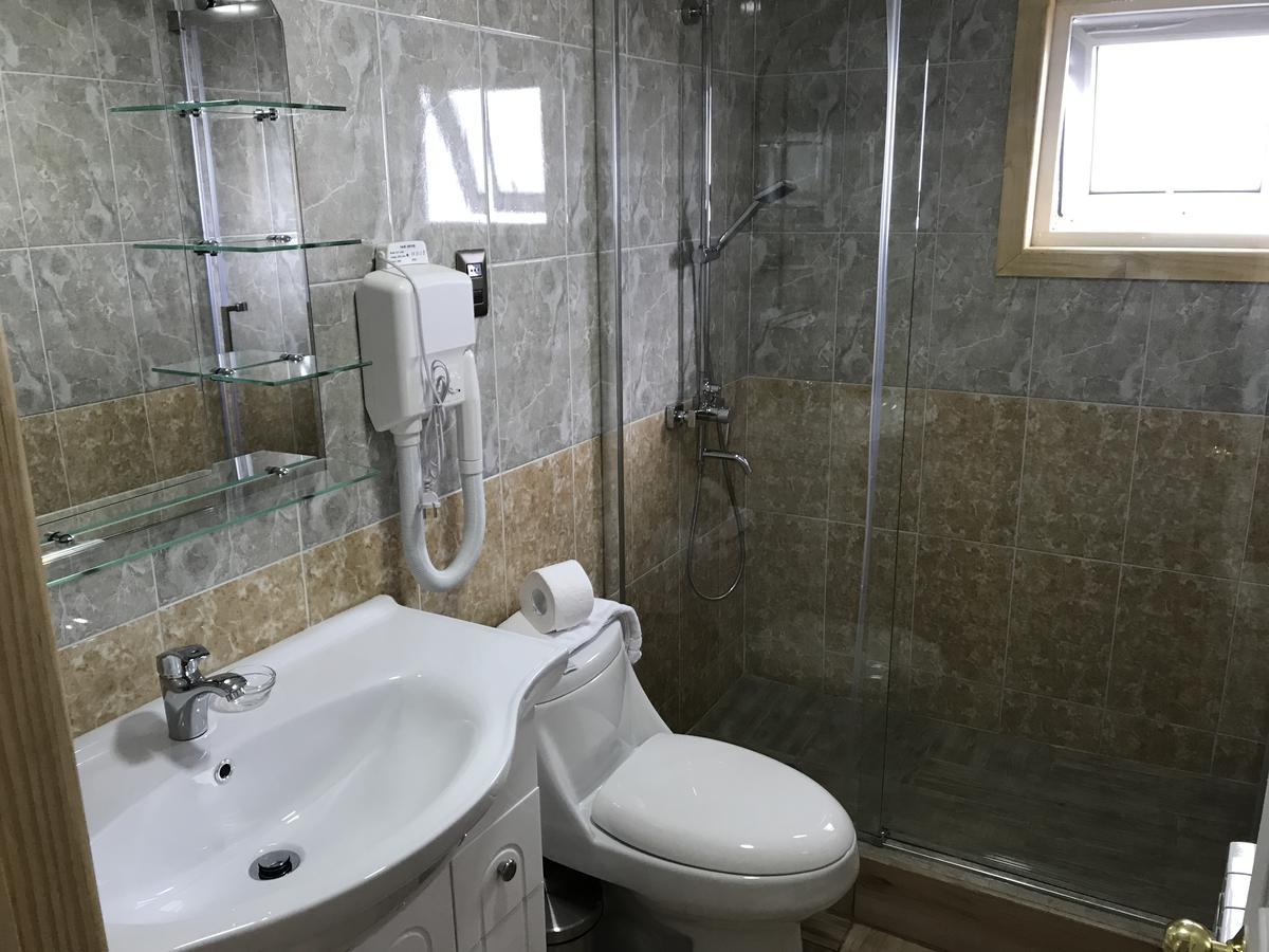 Hostal Andes Patagonicos Puerto Natales Dış mekan fotoğraf