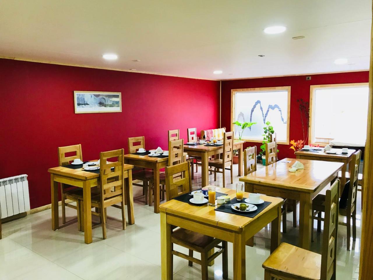 Hostal Andes Patagonicos Puerto Natales Dış mekan fotoğraf